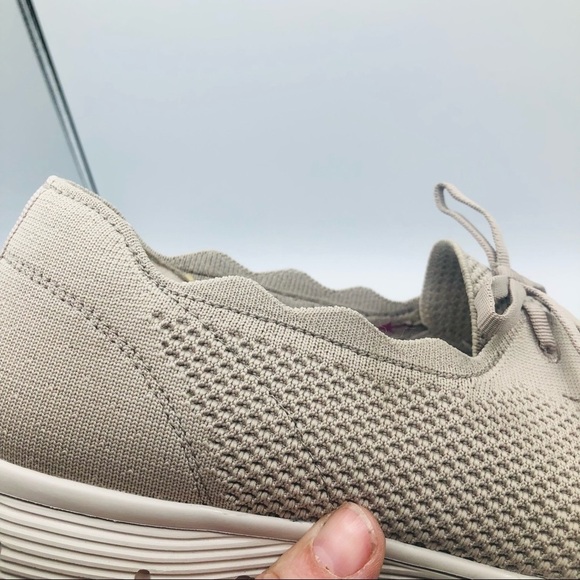 Skechers Womens Sneakers Memory‎ Foam Scalloped Edge Stretch Beige Size 9W - Picture 10 of 13